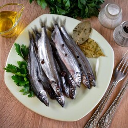 Маринованная мойва