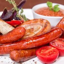 Вкусные немецкие колбаски