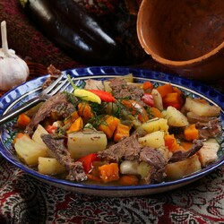 Басма в казане на костре