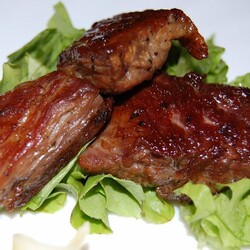 Мясо в духовке: мягкое, сочное и очень нежное.