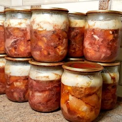 Тушенка из свинины