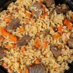 Плов со свининой и рисом басмати.