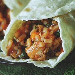 Буррито с курицей и рисом. Рецепт