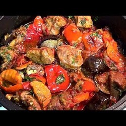 Тушеное мясо с овощами