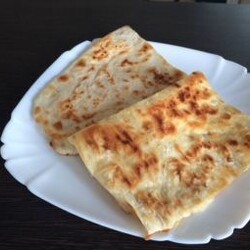 Супер-быстрые лепешки с сыром на завтрак на завтрак за 5 минут, пошаговый рецепт с фото