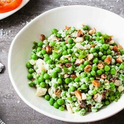 Салаты с зеленым горошком - 20 рецептов просто, вкусно и недорого