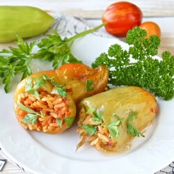 Перец, фаршированный овощами и рисом - пошаговый рецепт с фото