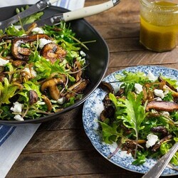 20 интересных салатов с жареными шампиньонами