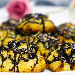 Баунти отдыхает: гора простого домашнего печенья с нежным вкусом кокоса за считанные минуты