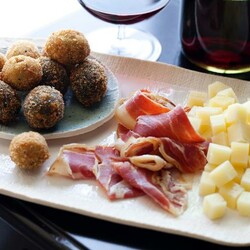 Жареные в панировке оливки