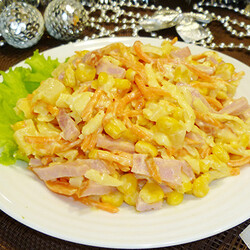 Салат с ананасами и ветчиной - рецепт приготовления в домашних условиях