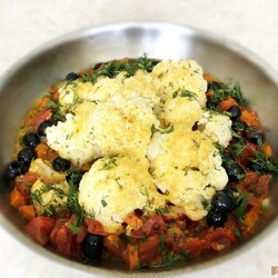 Цветная капуста в томатном соусе