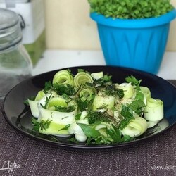 Быстрые маринованные кабачки. Ингредиенты: кабачки, соль, уксус