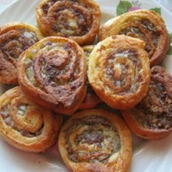 ШАНЕЖКИ С МЯСОМ!