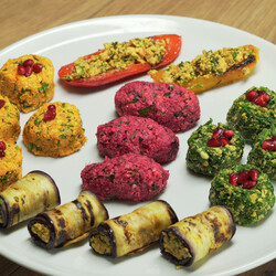 Пхали и баклажаны с орехами