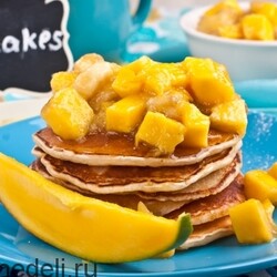 Рецепт тропических панкейков с манго и бананами | Меню недели