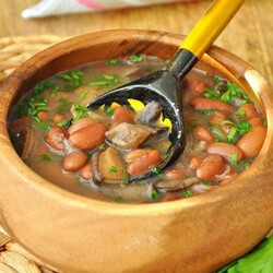 Тосканский грибной суп с фасолью