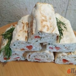 Рулетики из лаваша с творогом и зеленью - пошаговый рецепт с фото