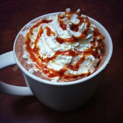 Карамельный горячий шоколад