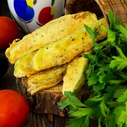 Жареные огурцы в панировке