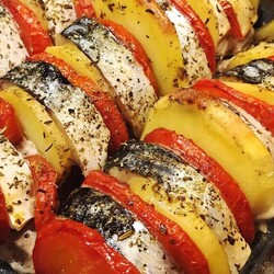 (Видео) Рецепт приготовления скумбрии на обед. Можно проглотить язык - так вкусно