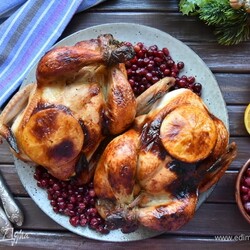 Рождественские цыплята с апельсинами и клюквой. Ингредиенты: цыплята, апельсины, клюква