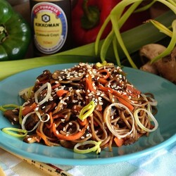 Соба с шампиньонами и морковью