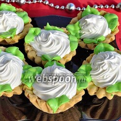 Корзинки с белковым кремом