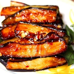 Липкие острые баклажаны