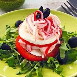 Башенки из крабовых палочек и моцареллы, пошаговый рецепт с фото