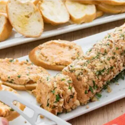 Изумительно вкусная намазка Сырное полено для праздничного стола