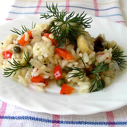 Грибное ризотто с каперсами и сладким красным перцем