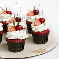 Капкейки красный бархат с малиновым конфитюром – Пошаговые рецепты с фото десертов от авторов I Love Bake