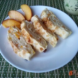 Рулет из лаваша с творогом и персиками - пошаговый рецепт с фото