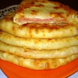 Сырные лепешки