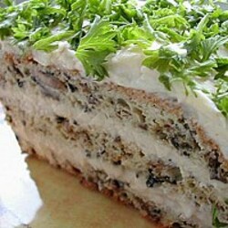 Грибной бисквитный торт с сырным кремом