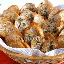 Домашние сухарики с тимьяном