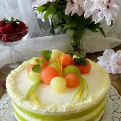 Йогуртовый торт с дыней