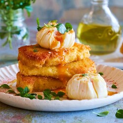 Пшенная каша с яйцом-пашот и сыром