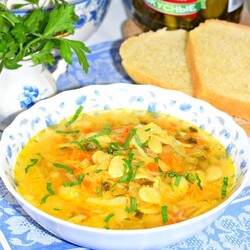 Фасолевый суп с квашеной капустой