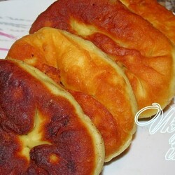 Жареные пирожки с печенкой и картошкой