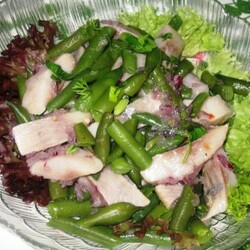 Салат из сельди и зеленой фасоли