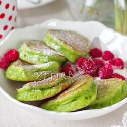 Зеленые оладьи со шпинатом