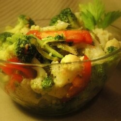 Салат с брокколи и цветной капустой