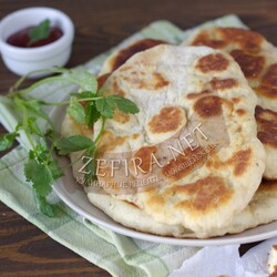 Простой рецепт вкусных лепешек на кефире