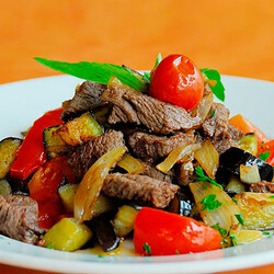 Тушеные овощи с баклажанами и кабачками: рецепты на любой вкус