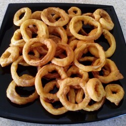 Луковые кольца в воздушном кляре