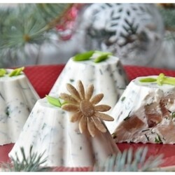 Оригинальная закуска из слабосоленой сельди: готовится быстро, а получается очень вкусно