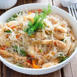 12 оригинальных рецептов фунчозы с курицей