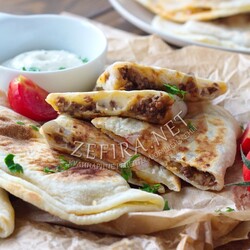 Вкусные лепешки с мясом на сковороде